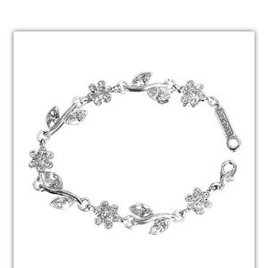 Napier Sparkly 7 In Lovely Bracelet Clear Rhinestones Silver-tone Lobster Clasp